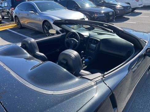 Used 2012 Chevrolet Corvette Grand Sport w/ 3LT Preferred Equipment Group image 10