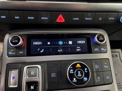 Used 2024 Hyundai Palisade Calligraphy image 33
