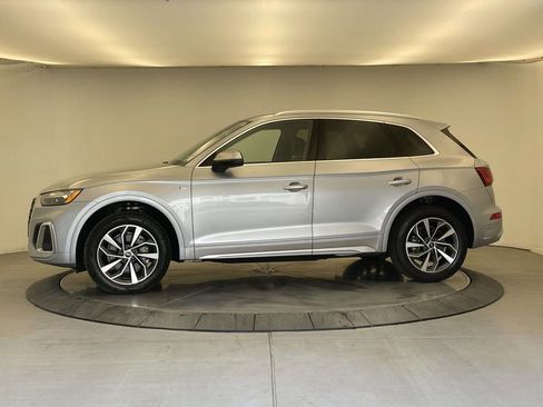 Certified 2023 Audi Q5 2.0T Premium Plus w/ Premium Plus Package AWD/4WD image 2