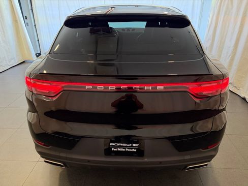 Certified 2021 Porsche Cayenne Coupe AWD/4WD image 8