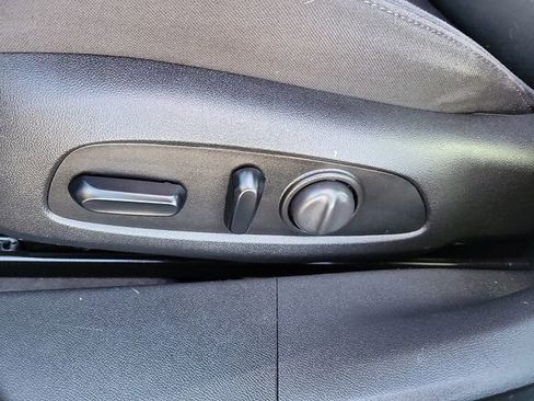 Used 2020 Chevrolet Malibu LT image 15