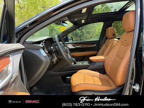 Certified 2025 Cadillac XT5 Premium Luxury image 23