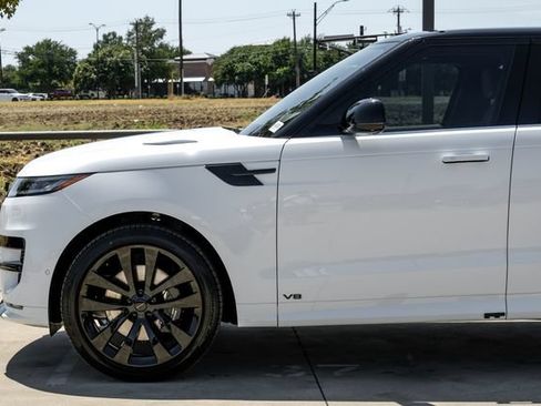 New 2026 Land Rover Range Rover Sport Dynamic SE AWD/4WD image 15