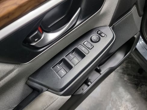 Used 2018 Honda CR-V EX image 12