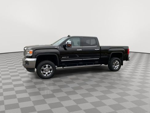 Used 2015 GMC Sierra 2500 SLT image 3
