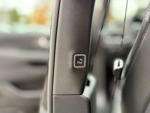 New 2026 Chrysler Pacifica Select image 29