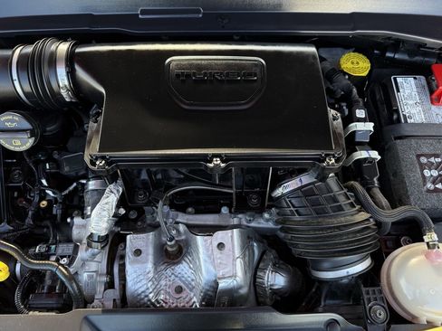 Used 2025 Jeep Compass Trailhawk image 25