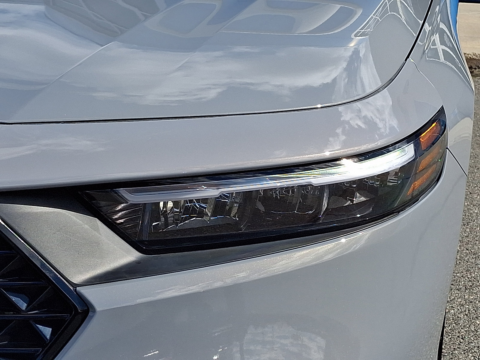 Used 2025 Honda Accord Sport image 9