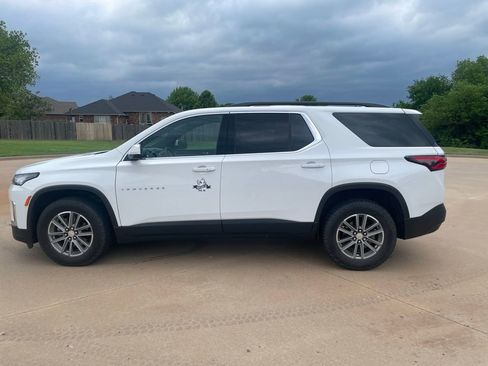 Used 2023 Chevrolet Traverse LT FWD image 9