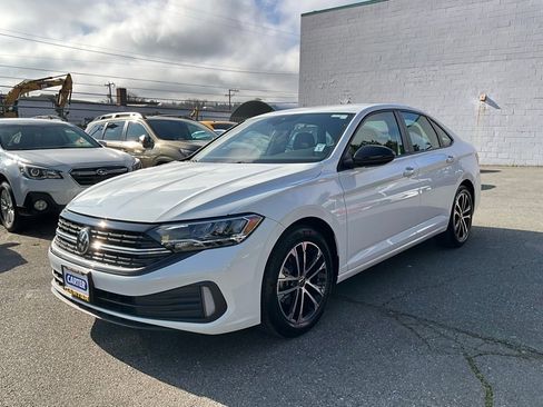 Certified 2023 Volkswagen Jetta Sport image 4