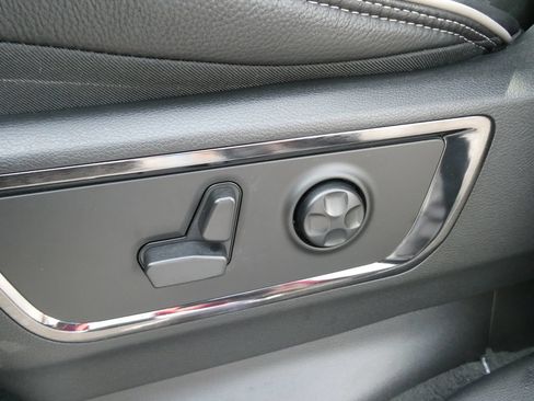 Used 2023 RAM 1500 Limited AWD/4WD image 27