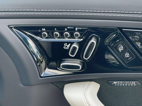 Used 2024 Jaguar F-TYPE Convertible AWD image 19
