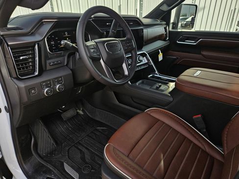 New 2026 GMC Sierra 2500 Denali Ultimate image 9