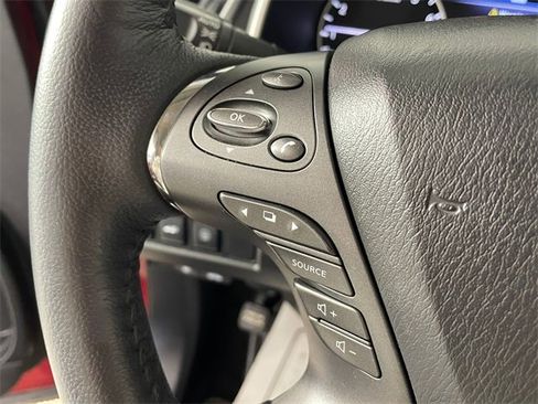 Used 2020 Nissan Murano SL w/ Moonroof Package image 13