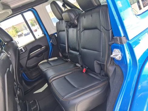 Used 2024 Jeep Wrangler Unlimited Sahara AWD/4WD image 16