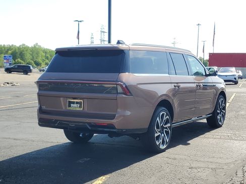 New 2026 Lincoln Navigator L Black Label AWD/4WD image 4