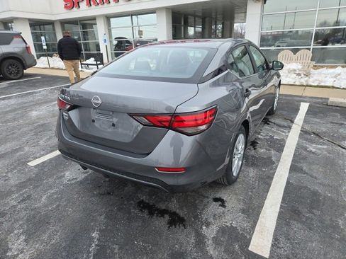 Used 2024 Nissan Sentra S image 6