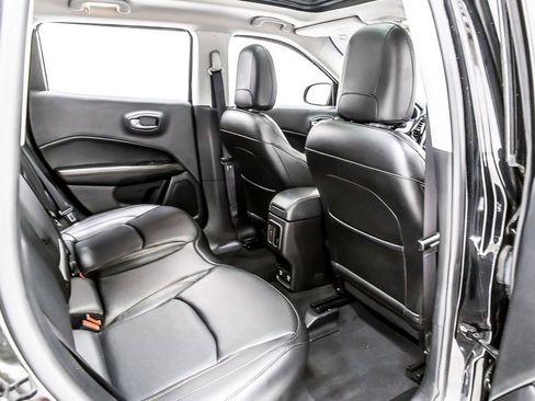 Used 2019 Jeep Compass Limited w/ Safety & Security Group AWD/4WD image 34