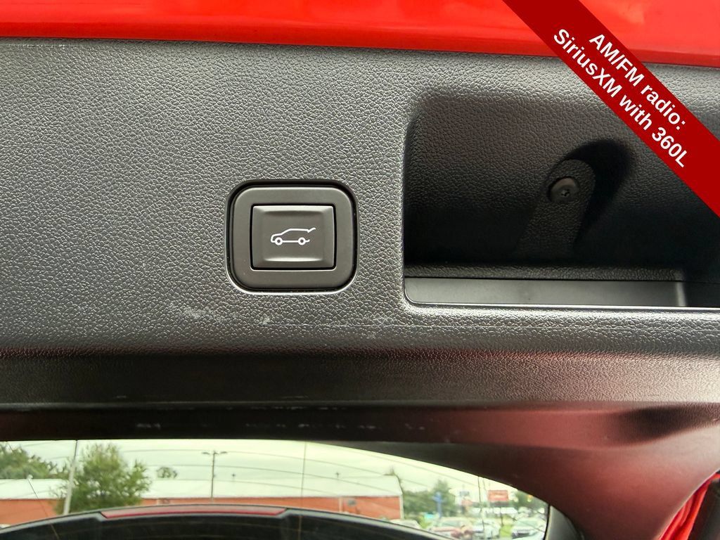Used 2025 Chevrolet Equinox EV RS FWD image 34