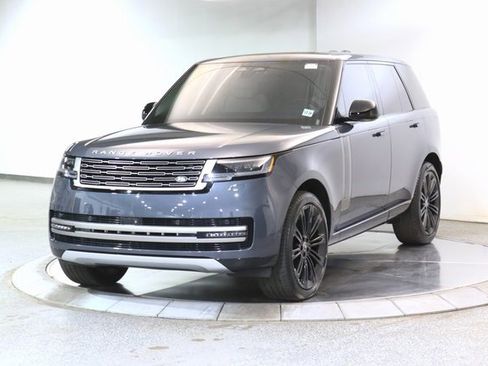 Used 2024 Land Rover Range Rover SE image 12