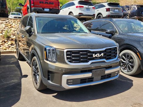 Used 2023 Kia Telluride SX Prestige AWD/4WD image 8