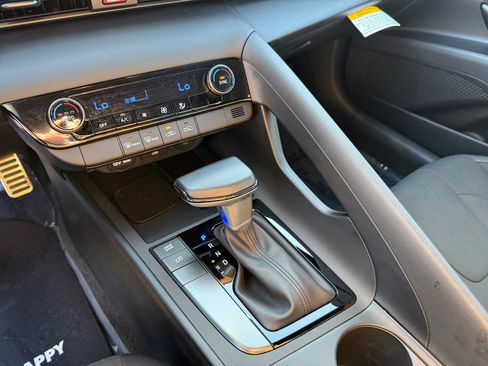 Certified 2025 Hyundai Elantra Sport w/ Cargo Package image 13