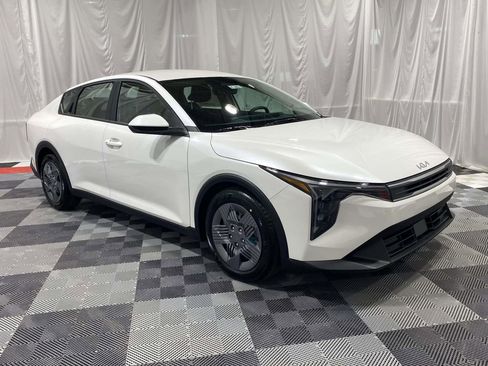 New 2026 Kia K4 LX image 5