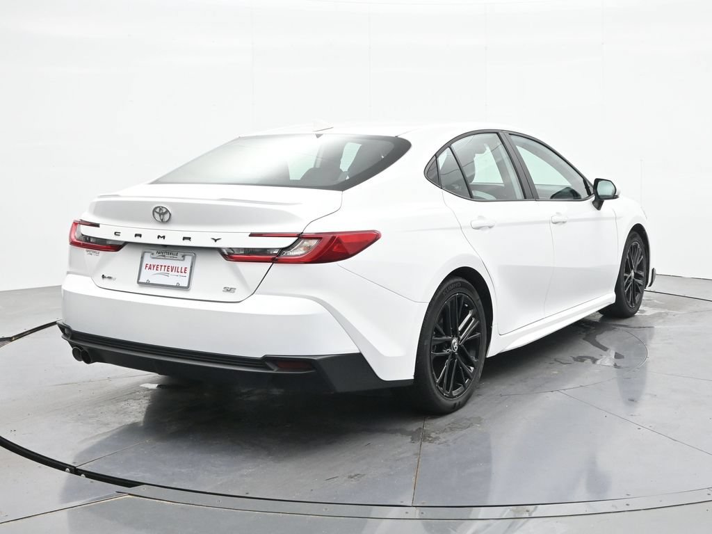 Used 2025 Toyota Camry SE FWD image 5