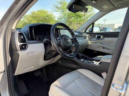 Used 2021 Kia Sorento EX FWD image 11