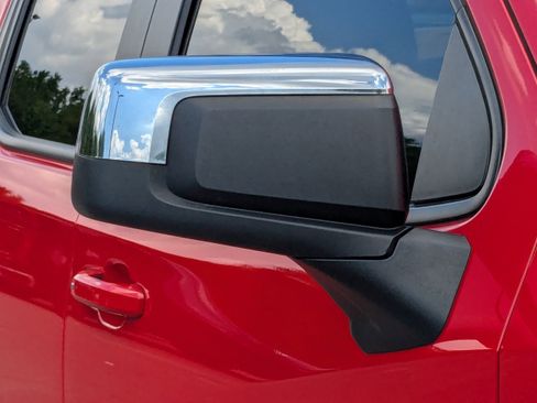 Used 2024 Chevrolet Silverado 1500 LT image 11