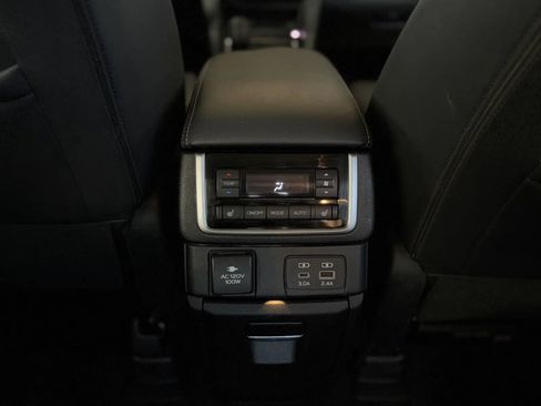 Used 2023 Subaru Ascent Touring AWD/4WD image 40