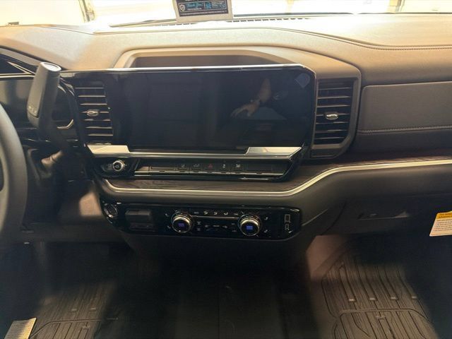 New 2026 GMC Sierra 3500 SLT AWD/4WD image 35