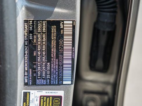 Used 2024 Mercedes-Benz GLC 300 4MATIC image 42