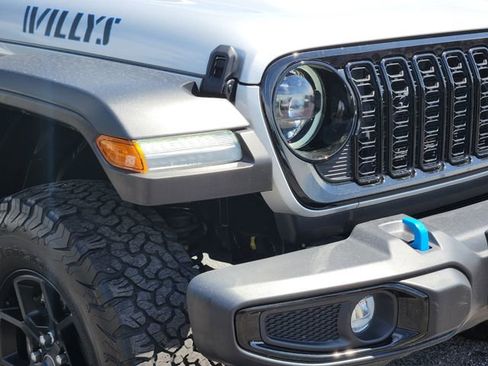 Used 2024 Jeep Wrangler Unlimited AWD/4WD image 7