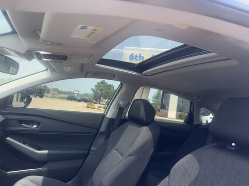 Certified 2025 Honda Accord SE image 18