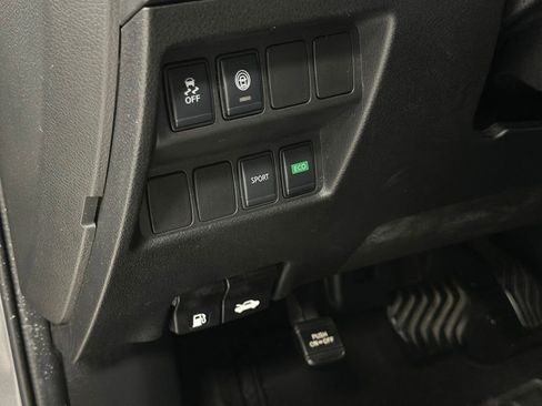 Used 2020 Nissan Rogue Sport S FWD image 16