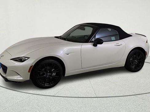 New 2026 MAZDA MX-5 Miata Club w/ Interior Package RWD image 3