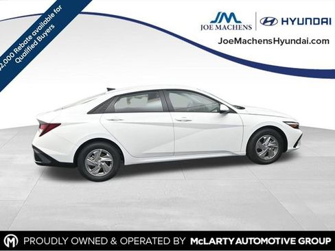 New 2026 Hyundai Elantra SE image 9