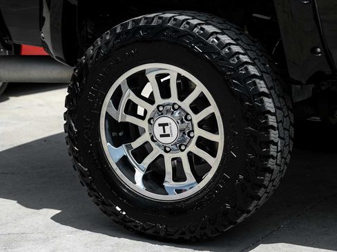 Used 2019 GMC Sierra 2500 SLT w/ Duramax Plus Package AWD/4WD image 49