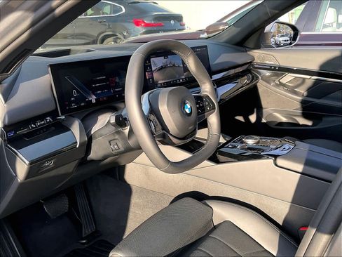 Used 2024 BMW 530i image 16