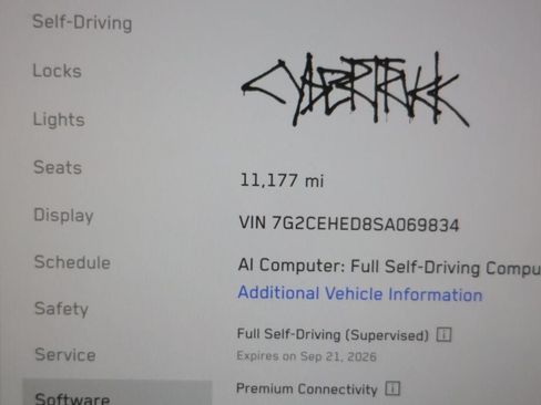 Used 2025 Tesla Cybertruck AWD Crew Cab image 9