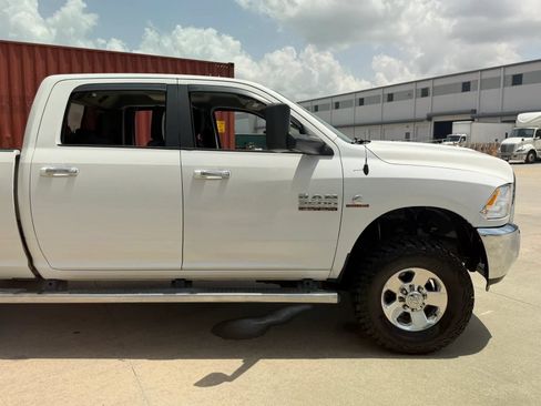 Used 2017 RAM 3500 SLT AWD/4WD image 7