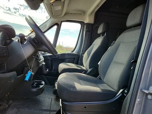 Used 2025 RAM ProMaster 2500 FWD image 9