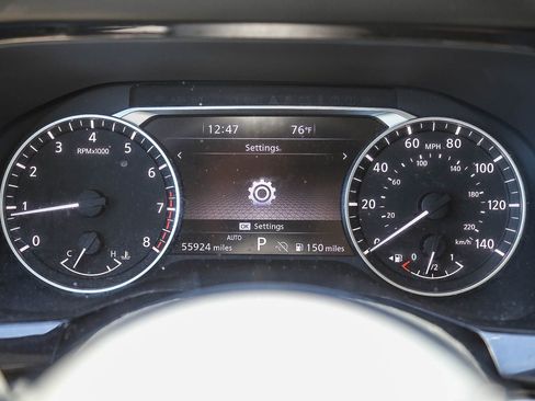 Used 2023 Nissan Pathfinder SL AWD/4WD image 6