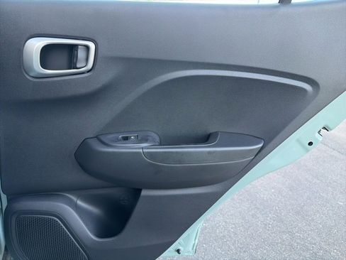 Used 2026 Hyundai Venue SE image 13