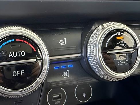 Used 2023 Genesis G70 3.3T w/ Sport Advanced Package image 27