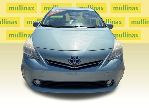 Used 2013 Toyota Prius V Five image 10