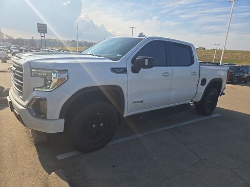 Used 2021 GMC Sierra 1500 AT4 image 2