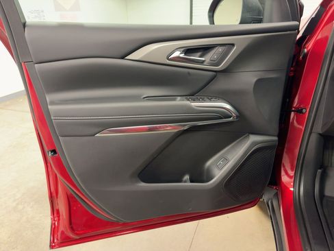 New 2026 Chevrolet Traverse LT w/ Sun and Wheel Package image 12