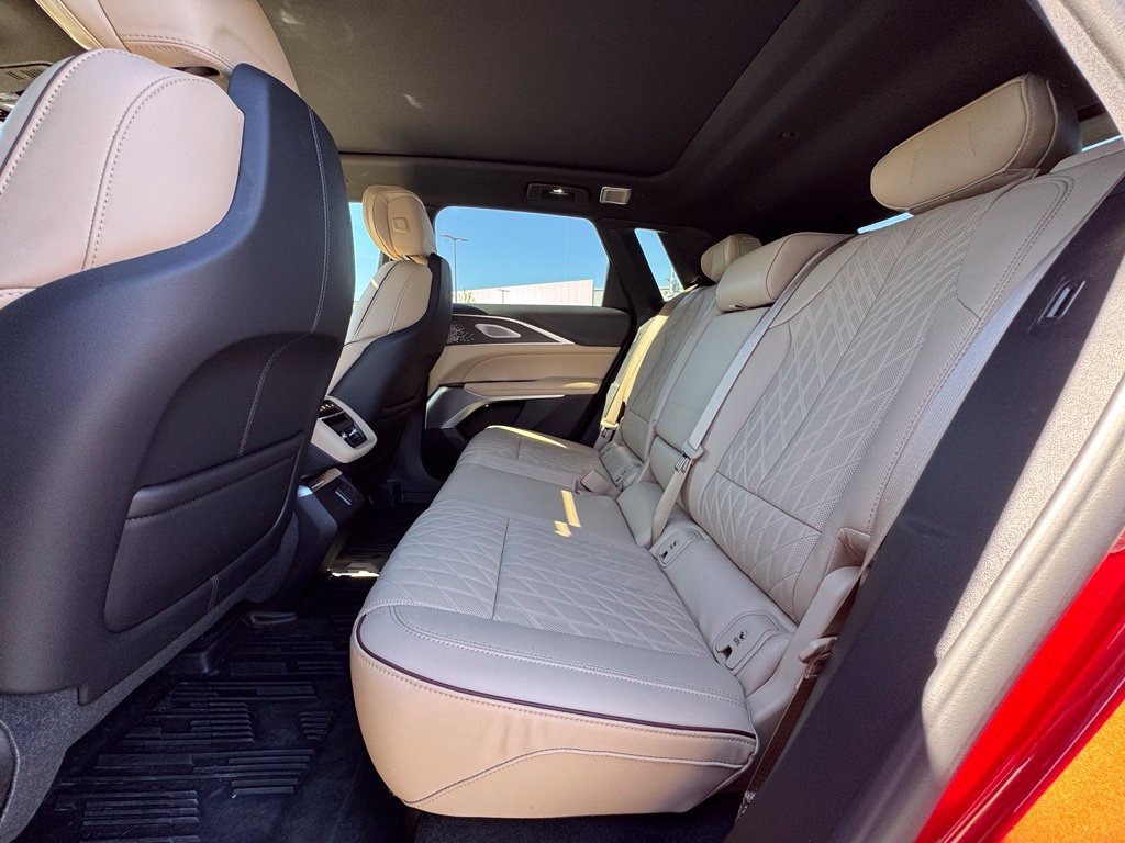 Certified 2026 Cadillac Lyriq Signature Luxury w/ Nappa Leather Package AWD/4WD image 29